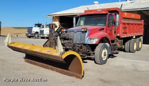 2003 International 7400 Image