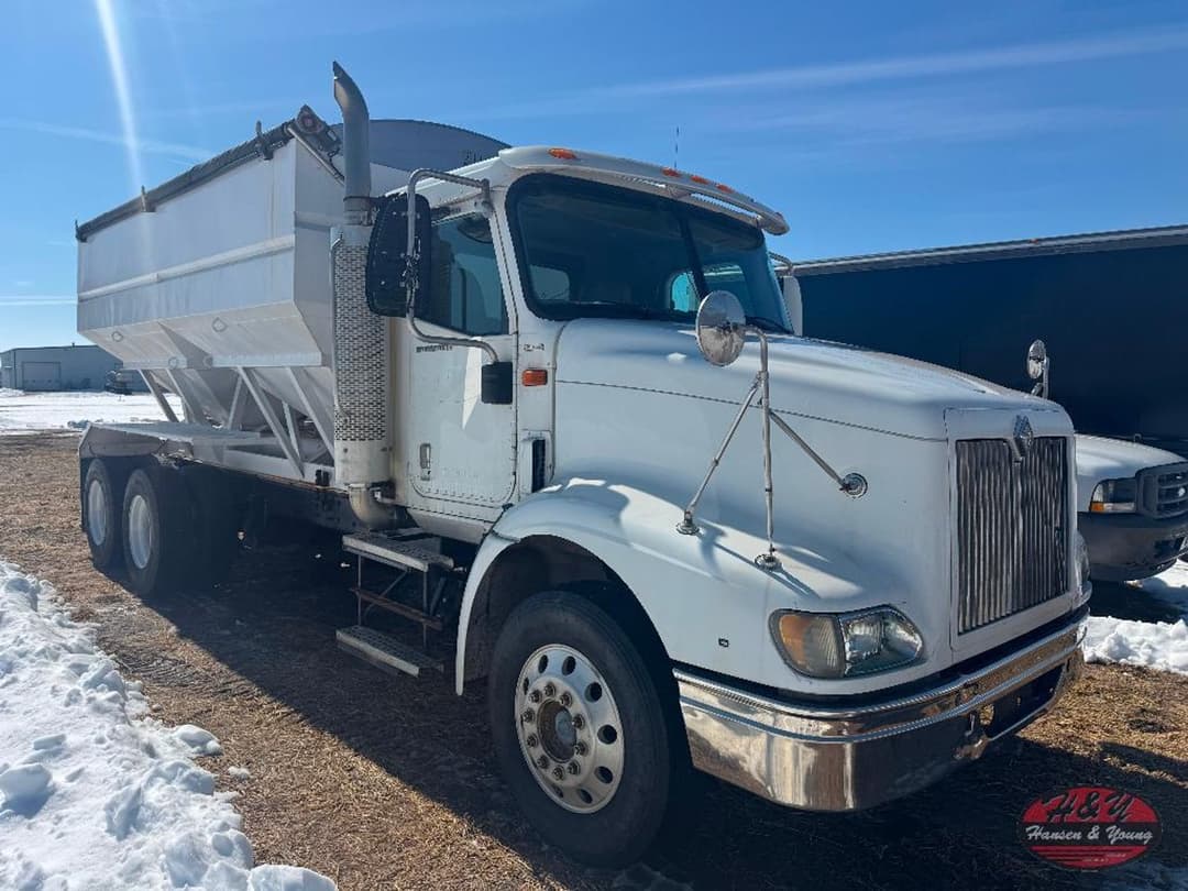 Image of International 9200i Primary image