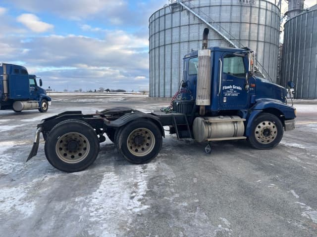 Image of International 9200i equipment image 4