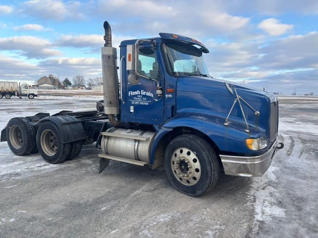 Image of International 9200i equipment image 1