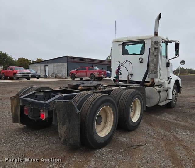 Image of International 9200i equipment image 4