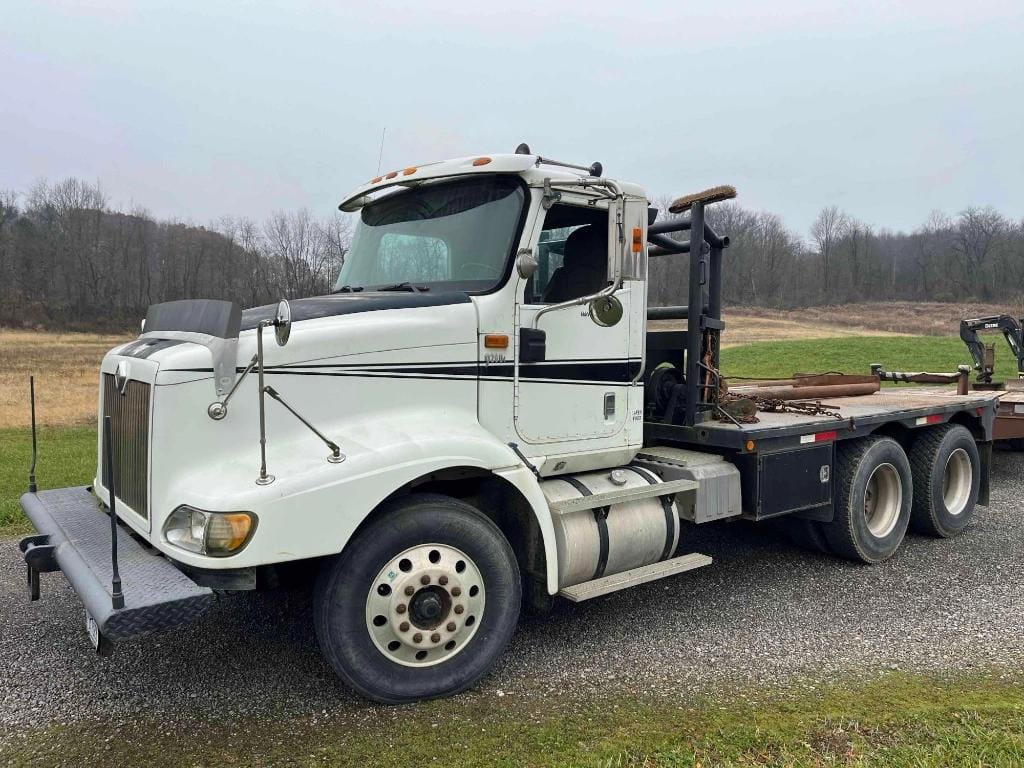2003 International 9200i Equipment Image0