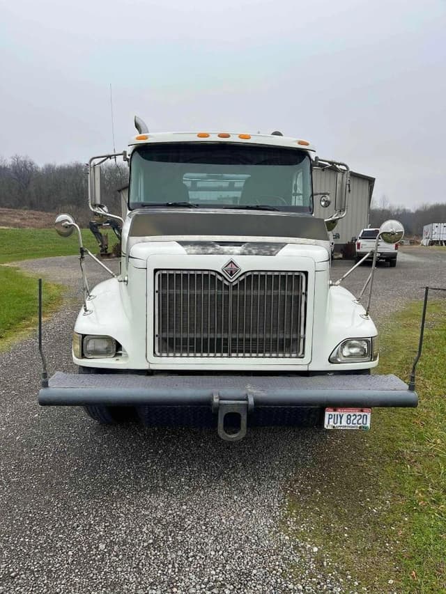 Image of International 9200i equipment image 1