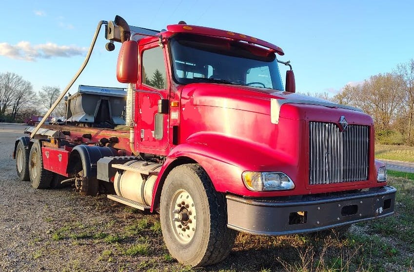2003 International 9400i Equipment Image0