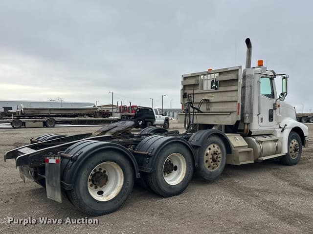 Image of International 9400i equipment image 4