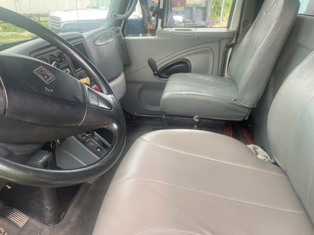 Image of International Durastar 4300 equipment image 3