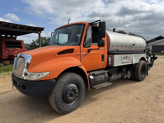 Image of International Durastar 4300 equipment image 1