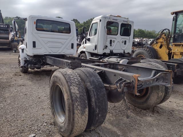 Image of International Durastar 4300 equipment image 2