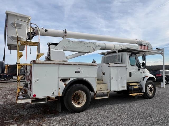 Image of International Durastar 4300 equipment image 3