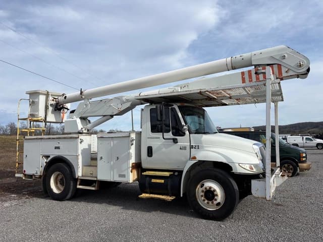 Image of International Durastar 4300 equipment image 2