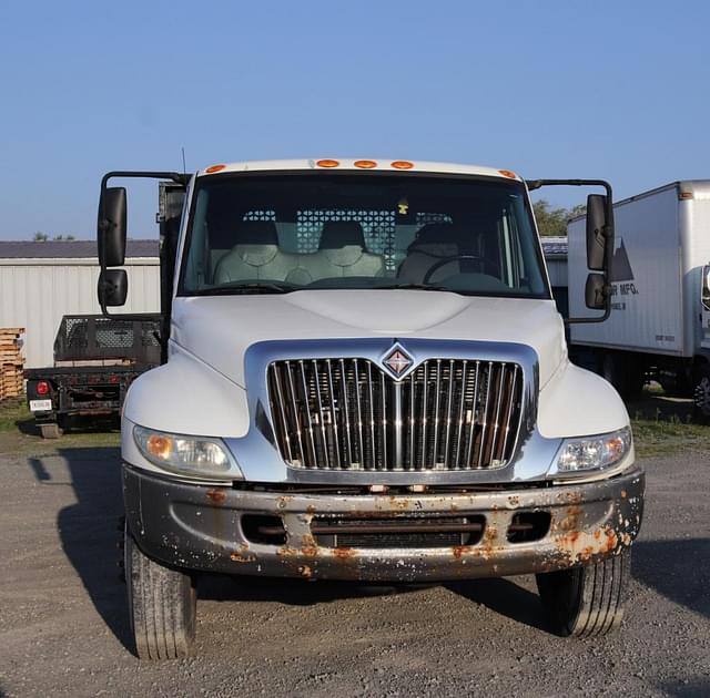 Image of International 4300 equipment image 1