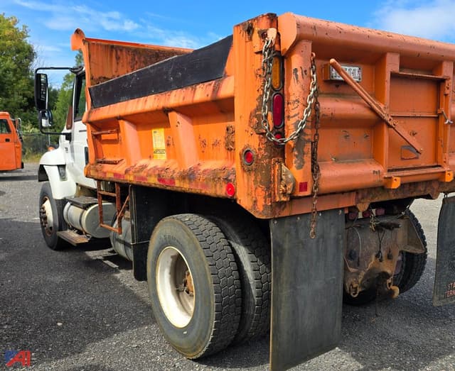 Image of International Workstar 7300 equipment image 1