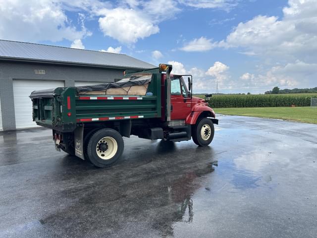 Image of International Workstar 7400 equipment image 3