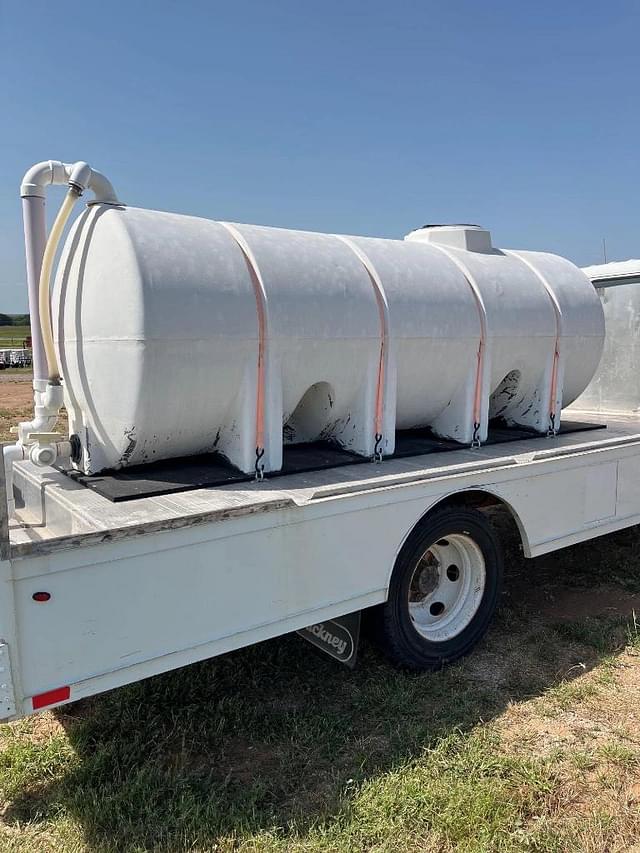 Image of Isuzu NPR-HD equipment image 2
