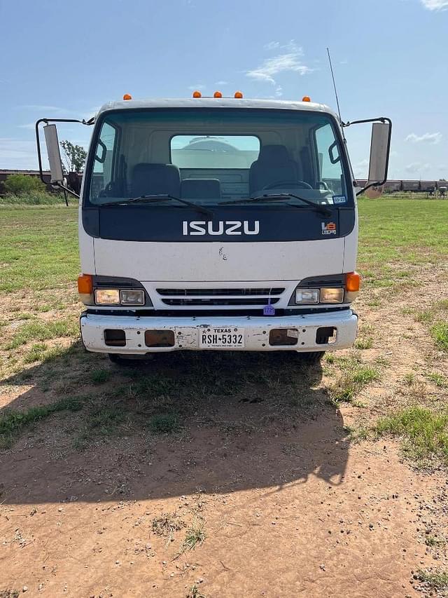 Image of Isuzu NPR-HD equipment image 4