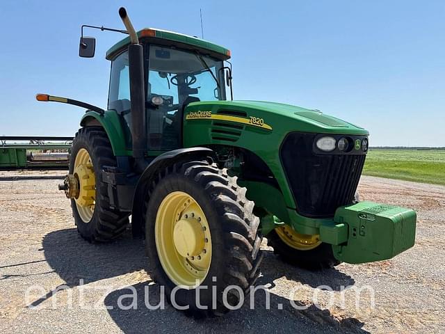Image of John Deere 7820 equipment image 2