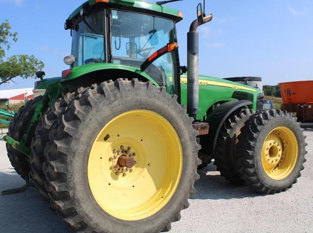 Thumbnail image John Deere 8520 11