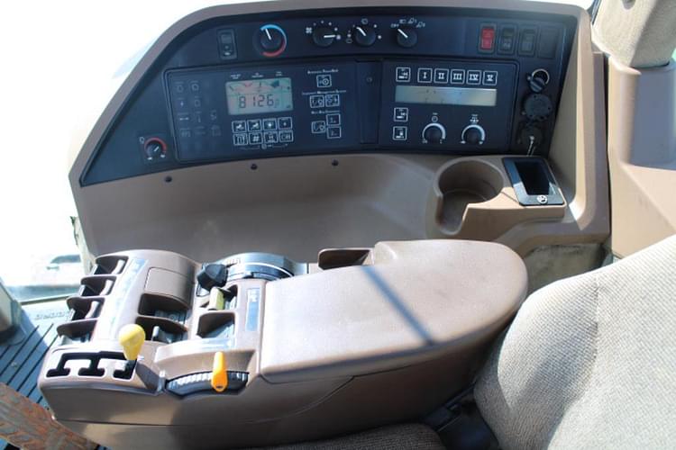 Main image John Deere 8520 14