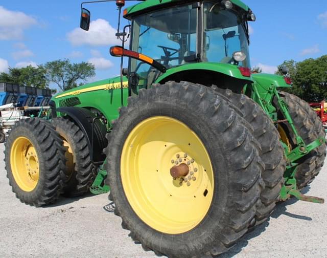 Thumbnail image John Deere 8520 1