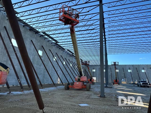 Image of JLG 1350SJP equipment image 4