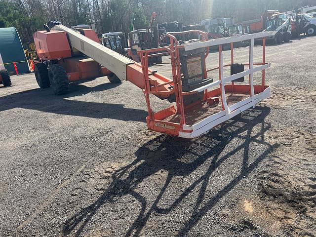 Image of JLG 600S equipment image 2