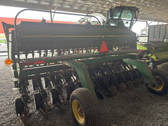 Image of John Deere 1590 equipment image 1