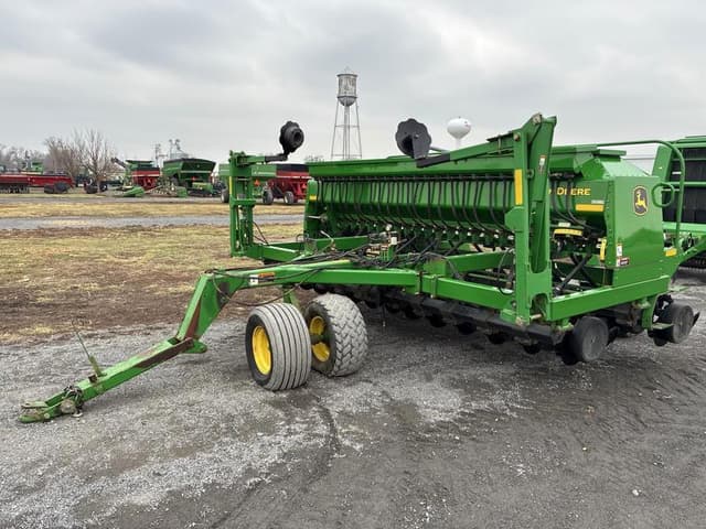 Image of John Deere 1590 equipment image 2