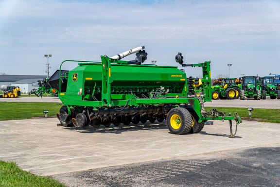 2003 John Deere 1590 Equipment Image0