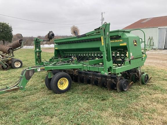 Image of John Deere 1590 equipment image 4