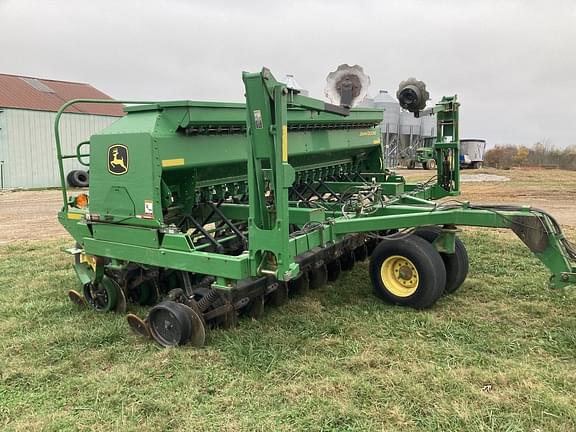 Image of John Deere 1590 equipment image 2