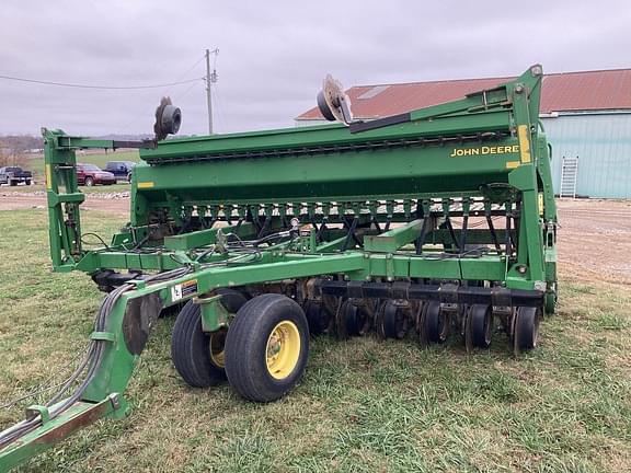 Image of John Deere 1590 equipment image 1