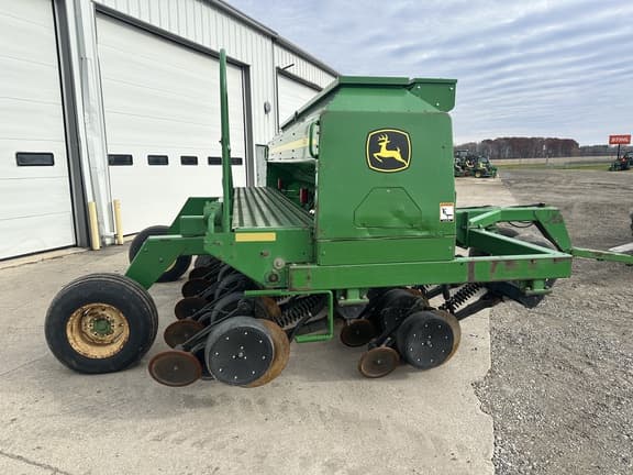 Image of John Deere 1590 equipment image 4