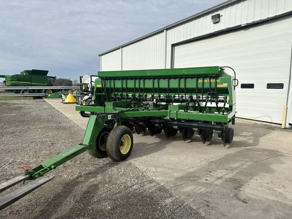 Image of John Deere 1590 equipment image 2