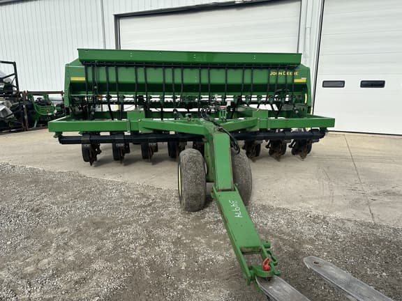 Image of John Deere 1590 equipment image 3