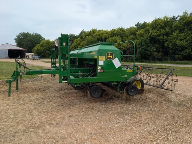 Image of John Deere 1590 equipment image 2