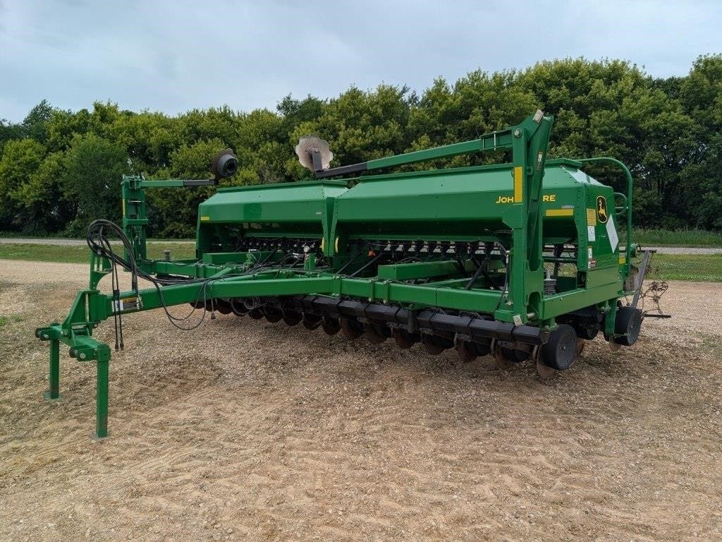 2003 John Deere 1590 Equipment Image0