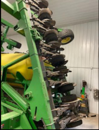 Image of John Deere 1690 equipment image 3