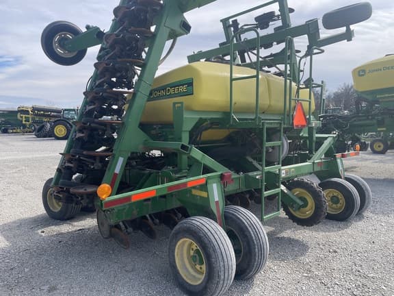 Image of John Deere 1690 equipment image 3