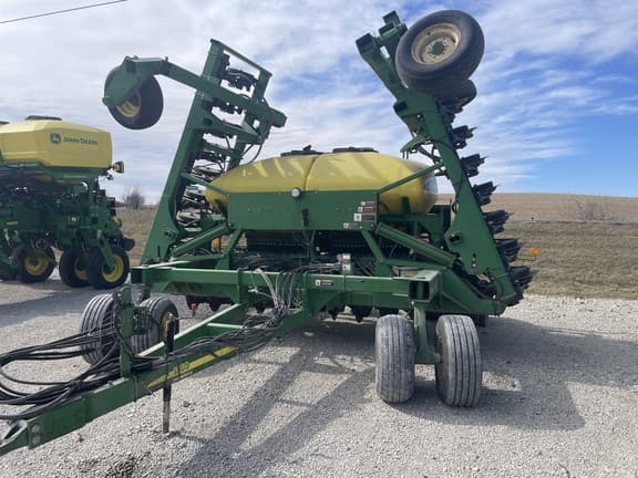 Image of John Deere 1690 equipment image 2