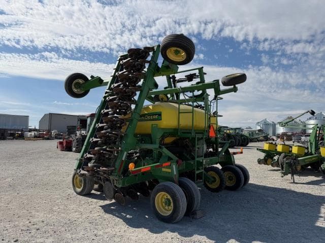 Image of John Deere 1690 equipment image 2