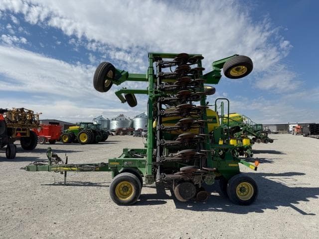 Image of John Deere 1690 equipment image 1