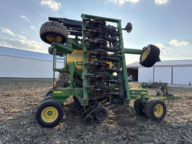 Image of John Deere 1690 equipment image 4