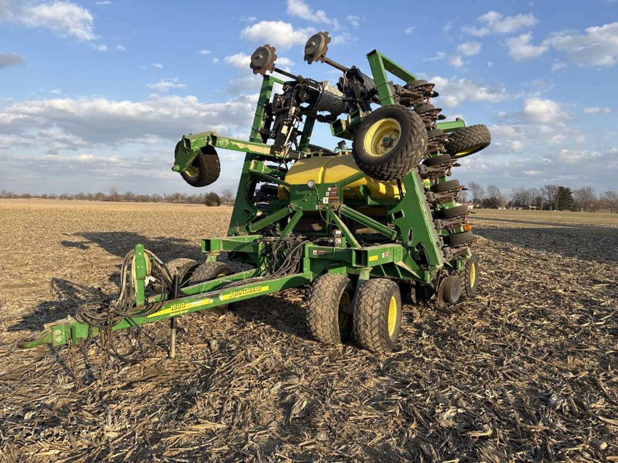 2003 John Deere 1690 Equipment Image0