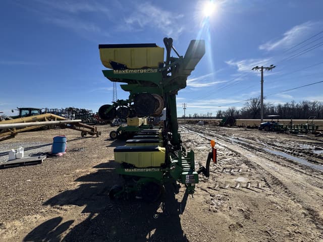 Image of John Deere 1720 equipment image 4