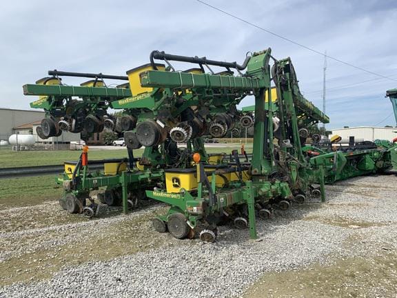 Main image John Deere 1720