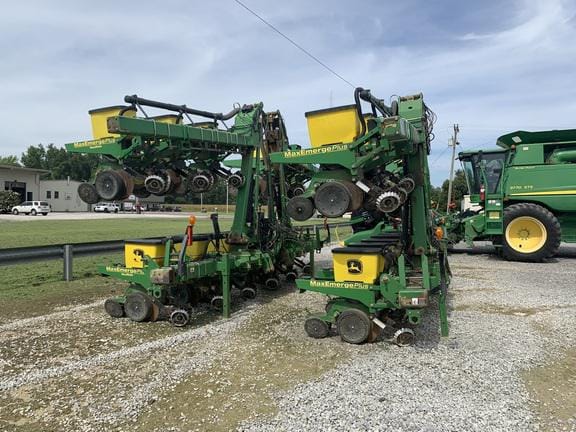 Main image John Deere 1720