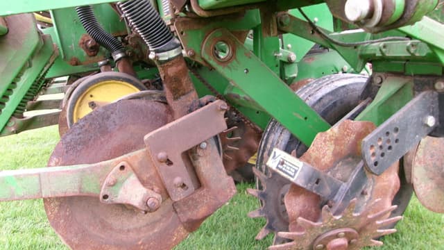 Image of John Deere 1750 equipment image 2