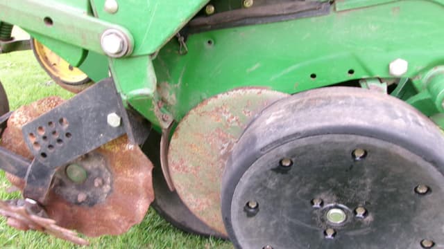 Image of John Deere 1750 equipment image 3