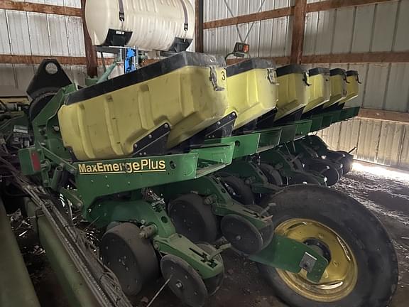 Image of John Deere 1750 equipment image 2