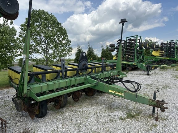 2003 John Deere 1750 Equipment Image0